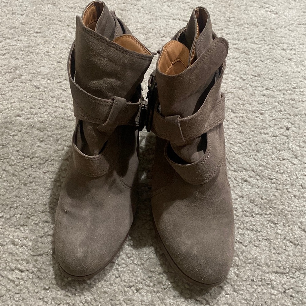 2 pair of Mossimo Supply Co for Target sz 11 Tan & Brown Boots.